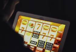Автоматы казино Фараон